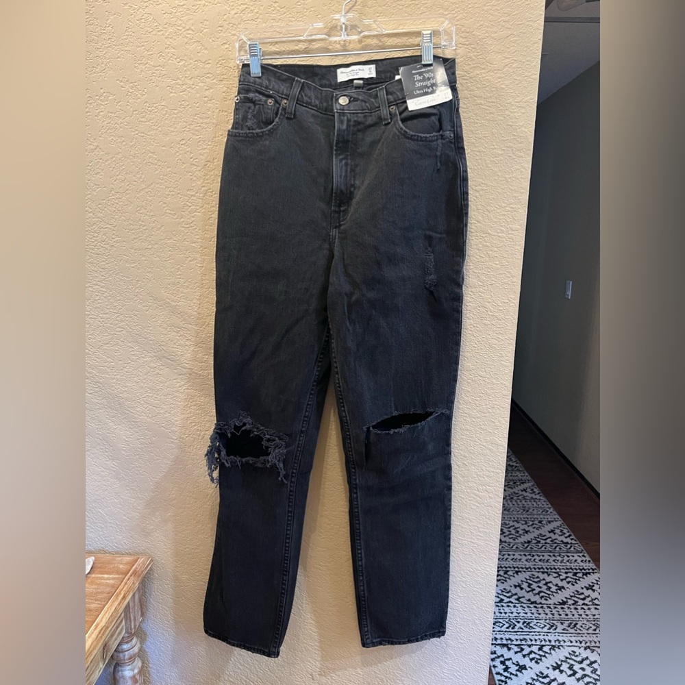 Abercrombie & Fitch The 90s Straight Curve Love Jeans